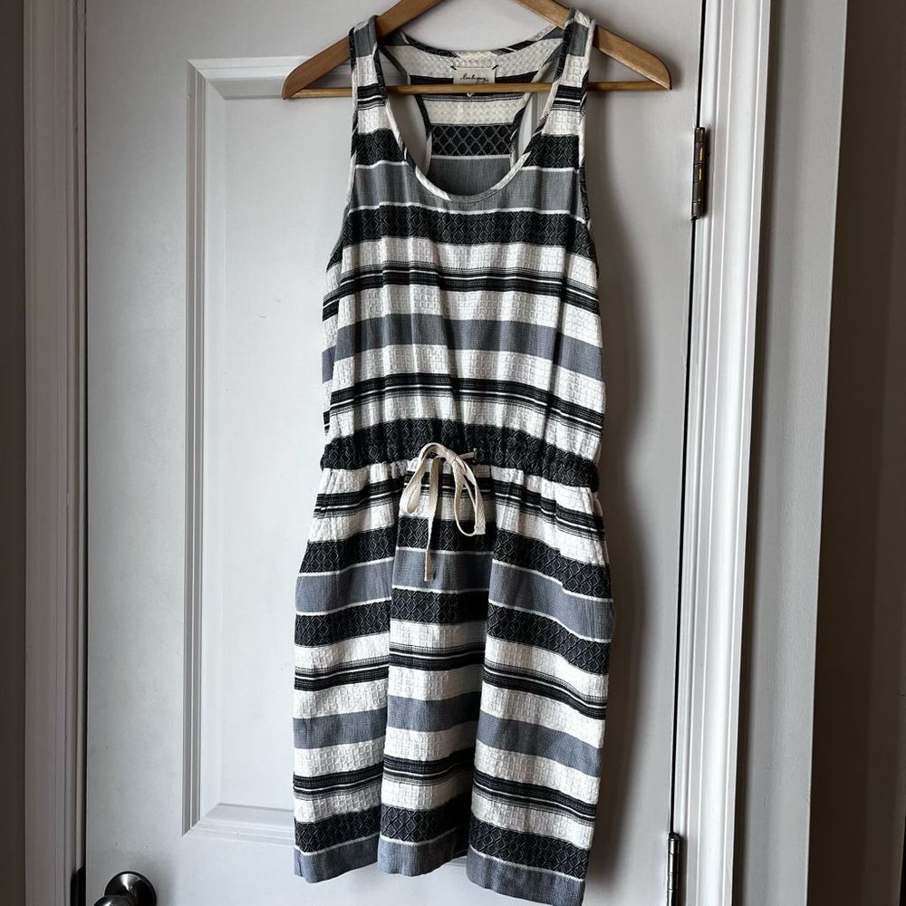 LOFT Lou & Grey cinch waist dress - Size Small